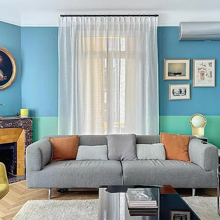 Vega Apartment *